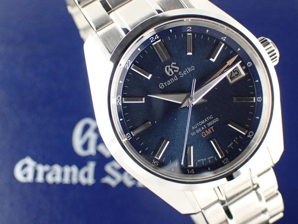 Grand Seiko SBGJ273 GMT