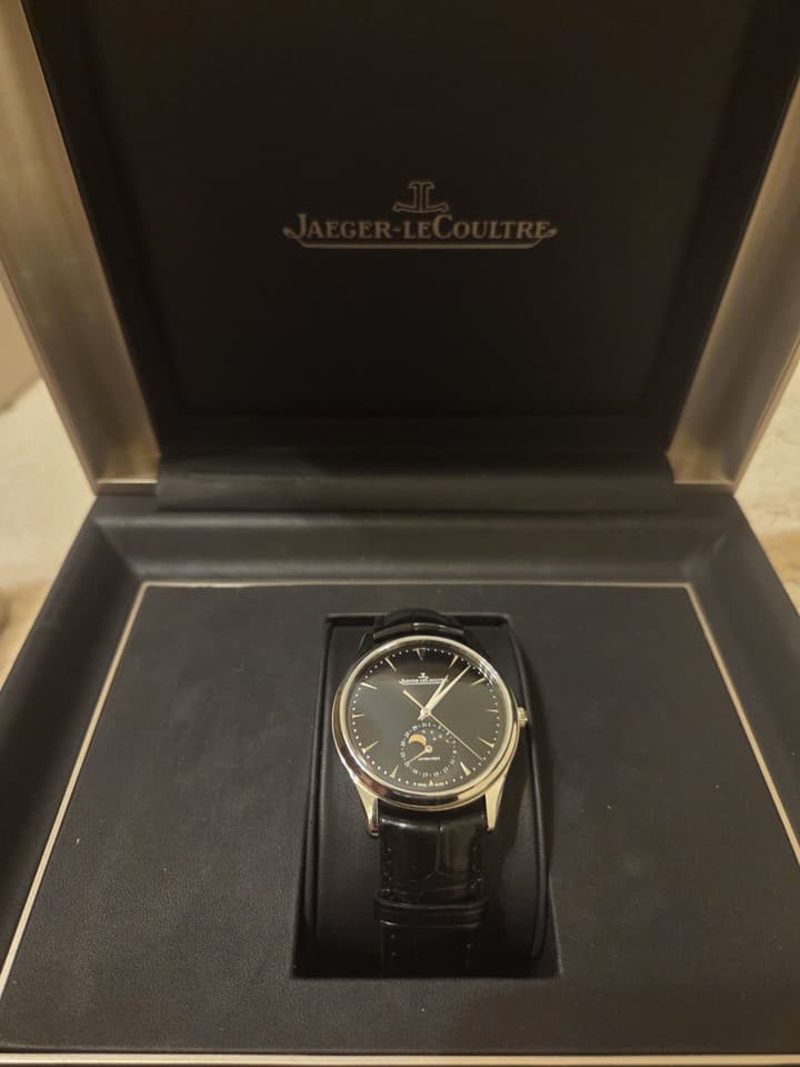Jaeger-LeCoultre Master Ultra Thin Moon