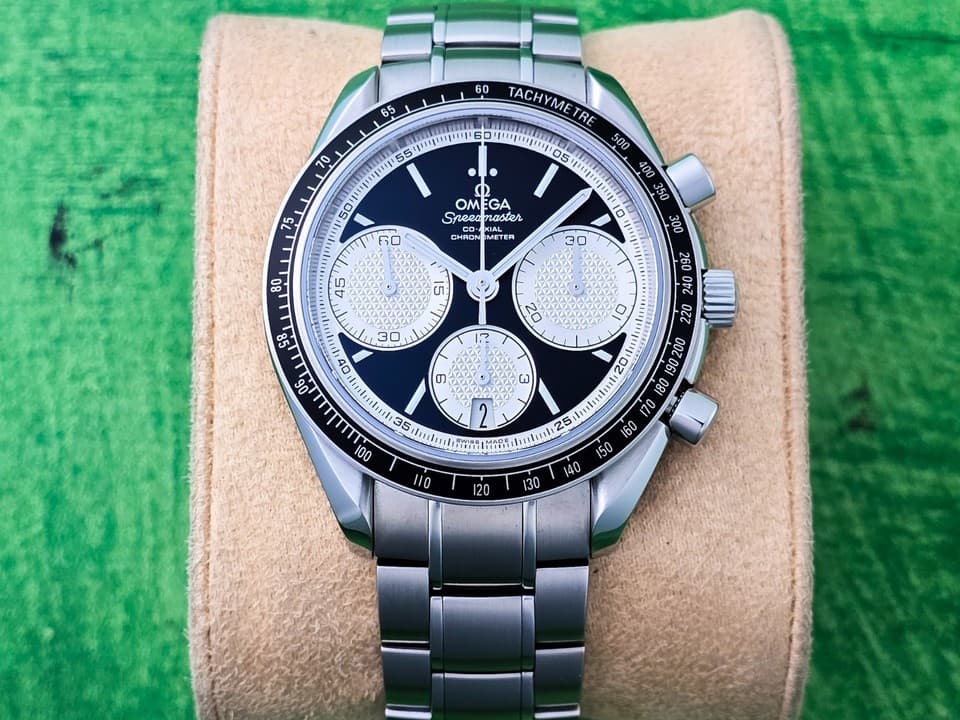 Omega Speedmaster Racing